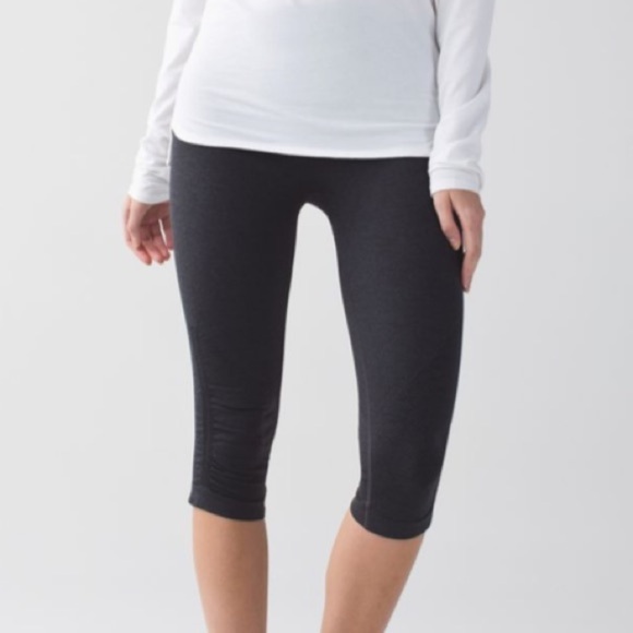 Lululemon In The Flow Crop Heathered Deep Coal - Picture 1 of 6